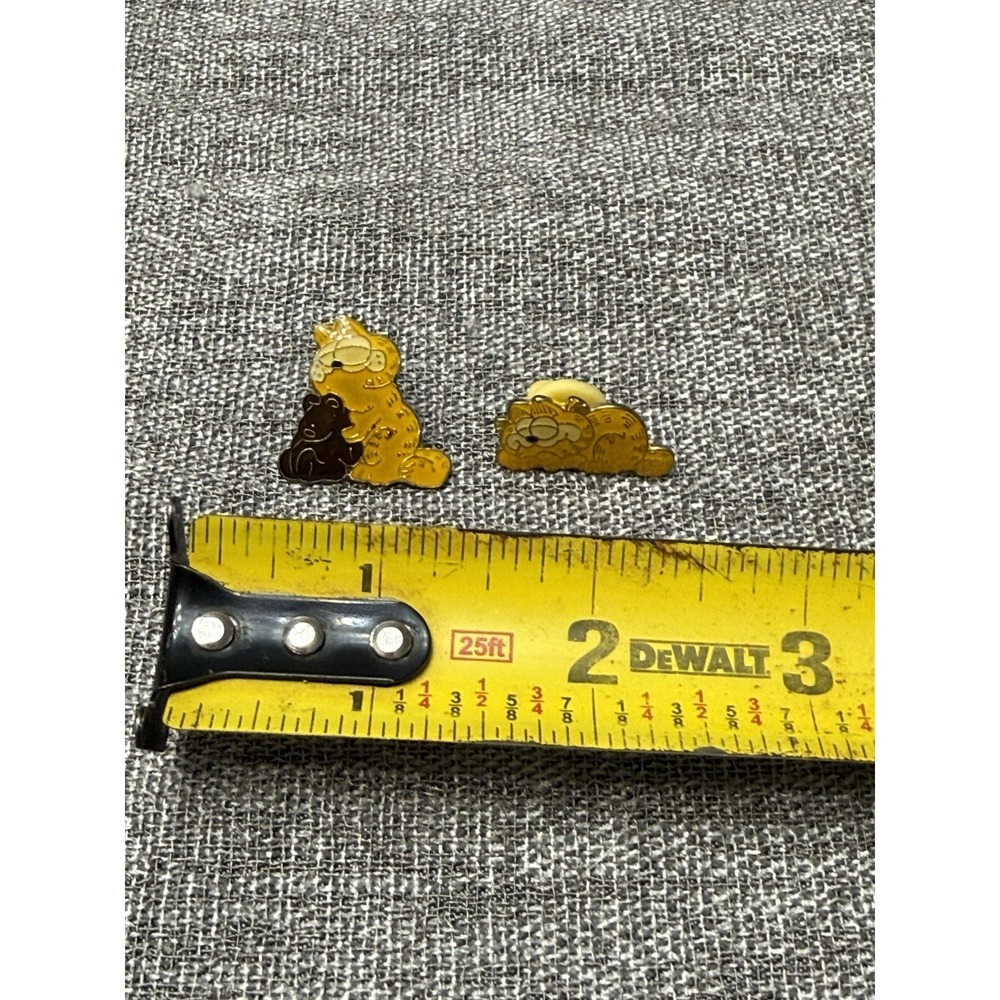 2 Vintage Garfield Cat Cartoon Pins Collectibles